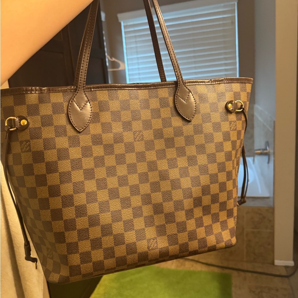 Louis Vuitton Neverfull PM